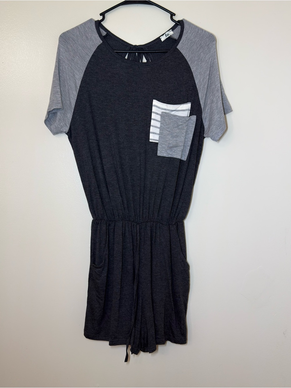 Egy Charcoal & Gray Contrast-Sleeve Romper with Pocket Detail